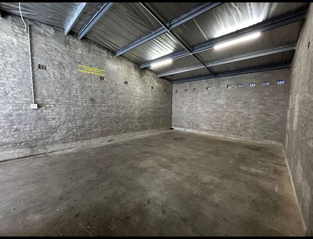 72M² WAREHOUSE TO LET IN EASTGATE